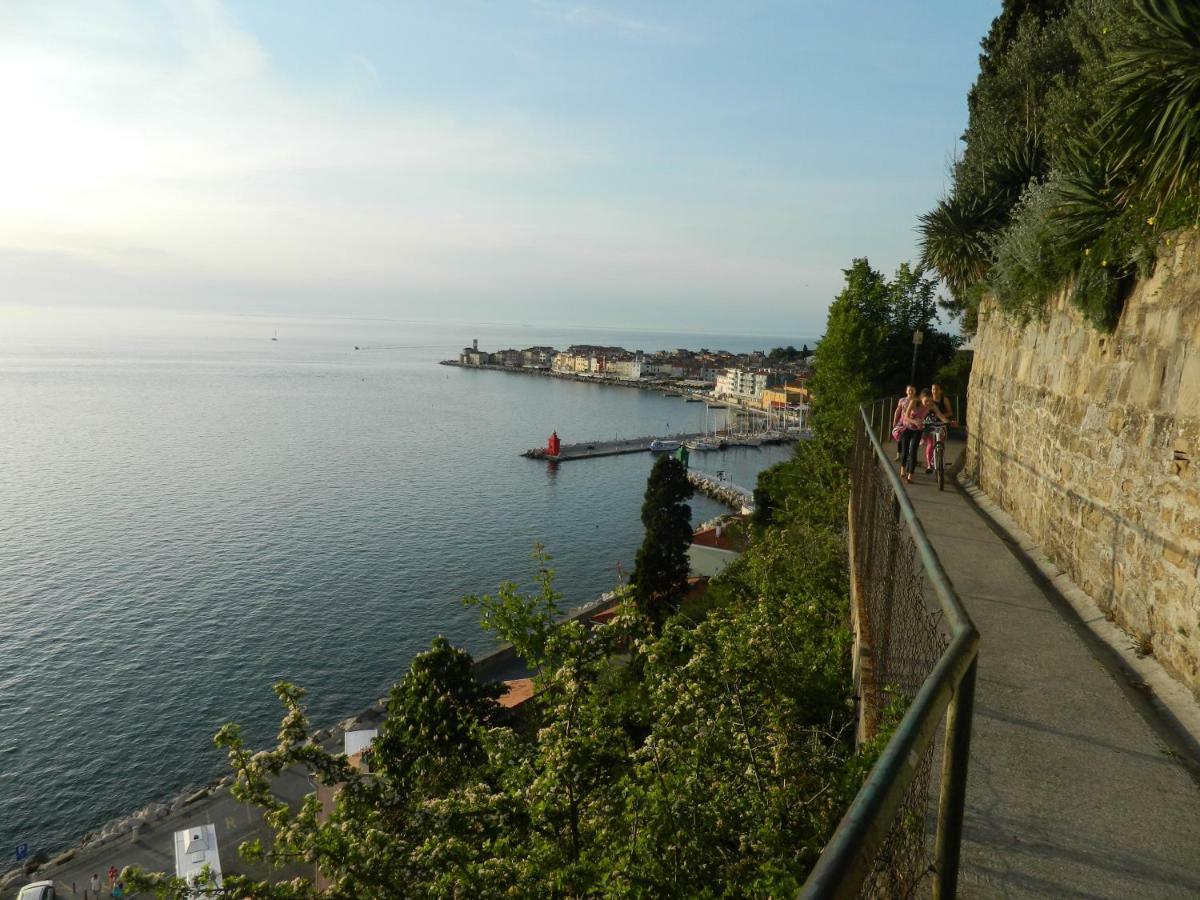 Apartments Stella - Parking Piran Exterior foto
